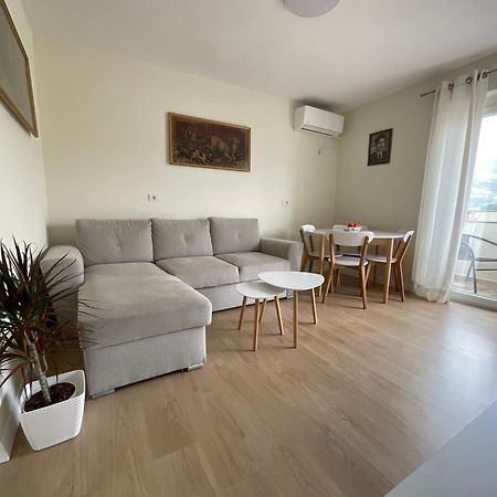 Spring Apartment In Permet Exterior photo